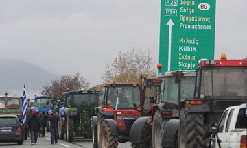 Ενισχύουν τα μπλόκα τους οι αγρότες στην βόρεια Ελλάδα 