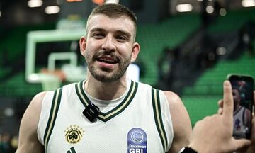 Ρογκαβόπουλος: «Δεν τα παρατάω ποτέ» - Ρεκόρ στην Α1 τα 12 τρίποντα. 