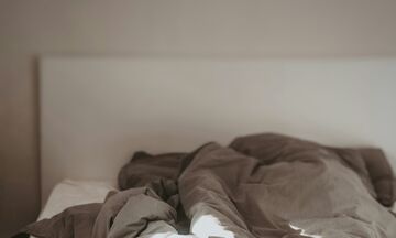 Ξυπνήσατε; 10 αποτελεσματικές τεχνικές για να ξανακοιμηθείτε γρήγορα