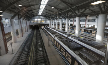 Θεσσαλονίκη: Παραλίγο τραγωδία σε διάβαση τρένου 