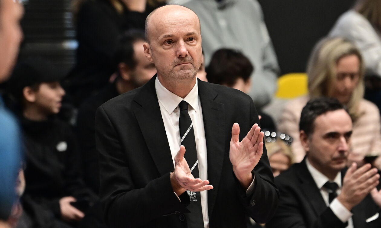 Ζντοβτς: «Το γήπεδο μού θύμισε τις παλιές, δικές μου μέρες, που όλοι κάπνιζαν»!