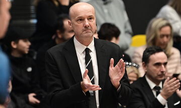 Ζντοβτς: «Το γήπεδο μού θύμισε τις παλιές, δικές μου μέρες, που όλοι κάπνιζαν»!