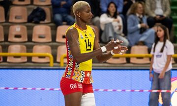 Έρχεται στον Ολυμπιακό η Κένια Καρκάσες, αποχωρεί η Ιβάνα Βάνιακ 