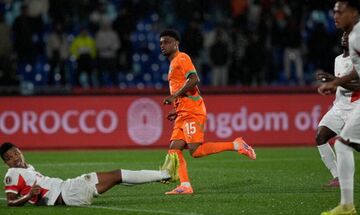 Με το δεξί η Ακτή