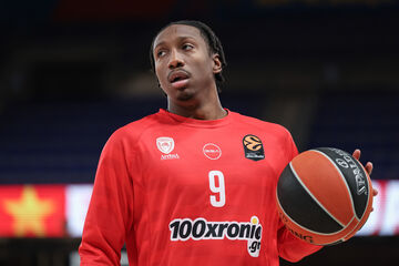 Τέλος ο Σέιμπεν Λι από τον Ολυμπιακό 