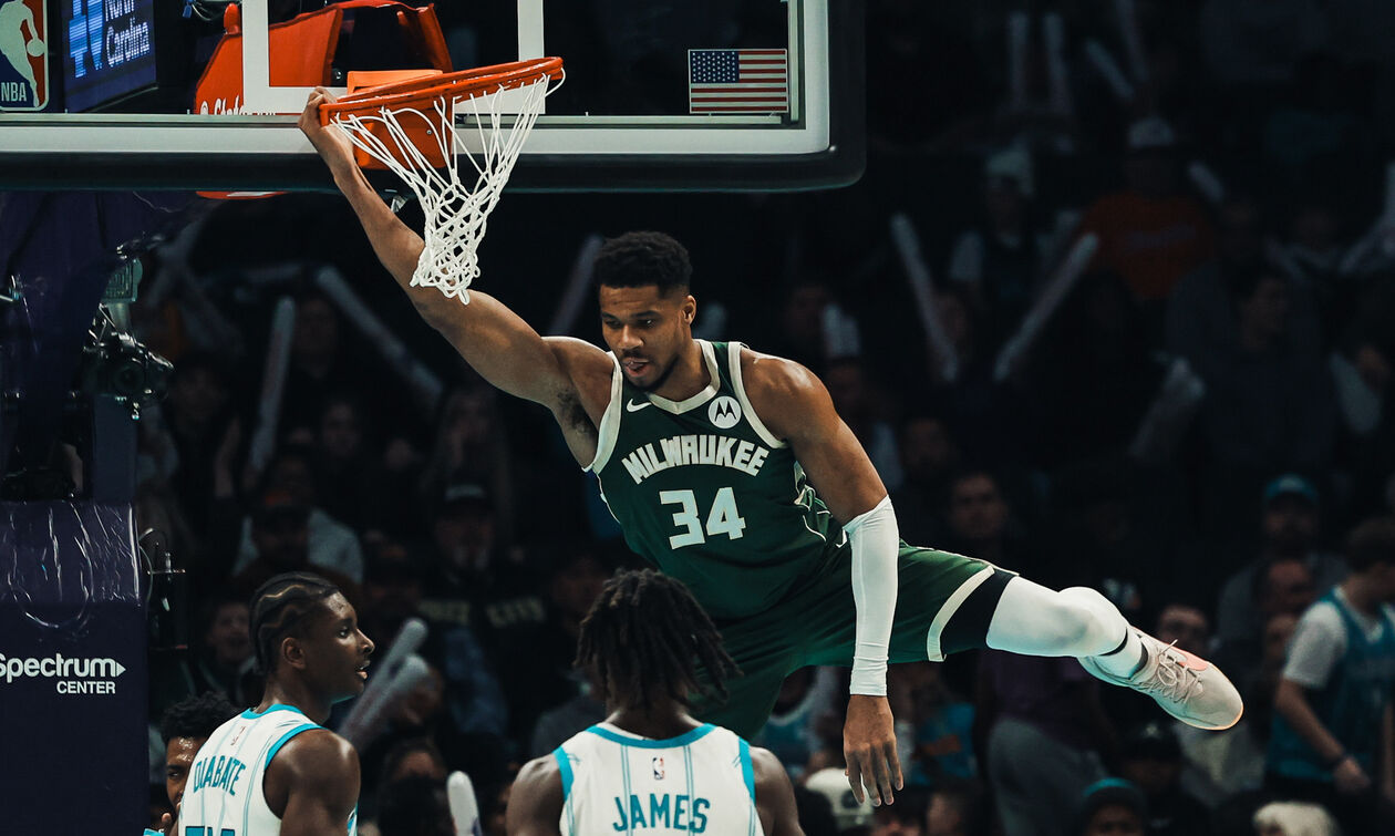 ΝΒΑ: Οι Μπακς νίκησαν τους Χόρνετς με ανεβασμένο Αντετοκούνμπο (highlights)