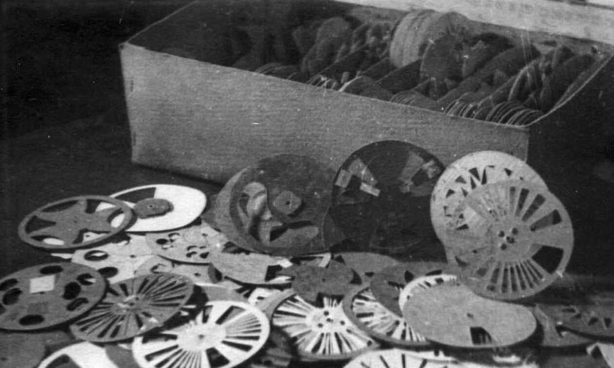 «Ήχος από Φως, Χαρτί και Αιθέρα»