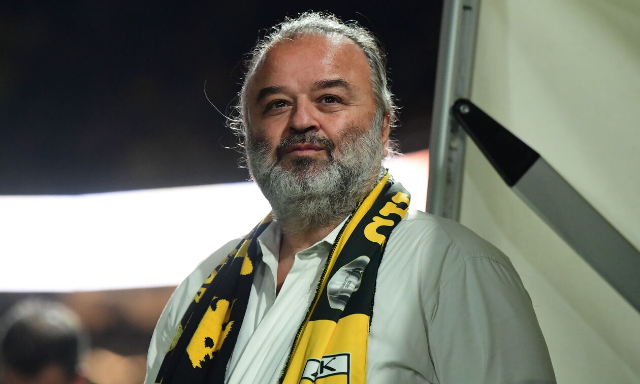 Ηλιόπουλος: «Αν ο Ολυμπιακός έχει παράπονα, η ΑΕΚ πρέπει να βγει με σημαίες στο Σύνταγμα»