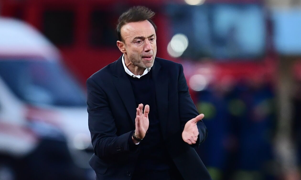 Κόντης: «Να σηκώσουμε κεφάλι»