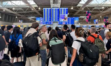 Επικοινωνιακό «μπλακάουτ» σε όλα τα αεροδρόμια της χώρας