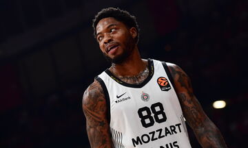 Ολυμπιακός: Νέα ώρα άφιξης για τον Ταϊρίκ Τζόουνς