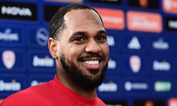 Μόρις: «Να βοηθήσω ακόμα περισσότερο» (vid)