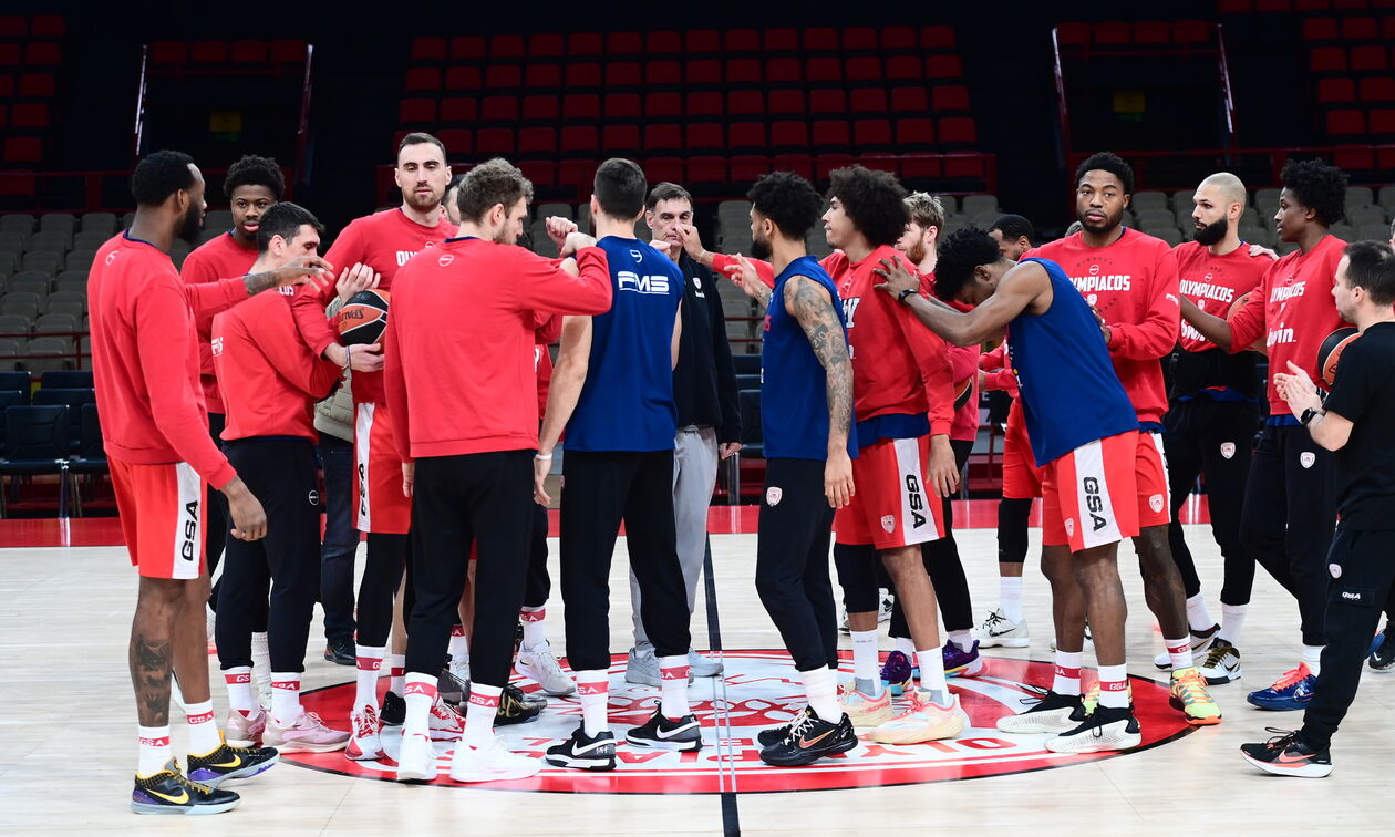 Ολυμπιακός: Στη 12άδα Τζόουνς, Μιλουτίνοφ και Ουόρντ - Εκτός Νιλικίνα, Μακ Κίσικ