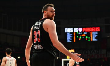 Μιλουτίνοφ: «Απολαμβάνω να παίζω σε αυτή την ομάδα»