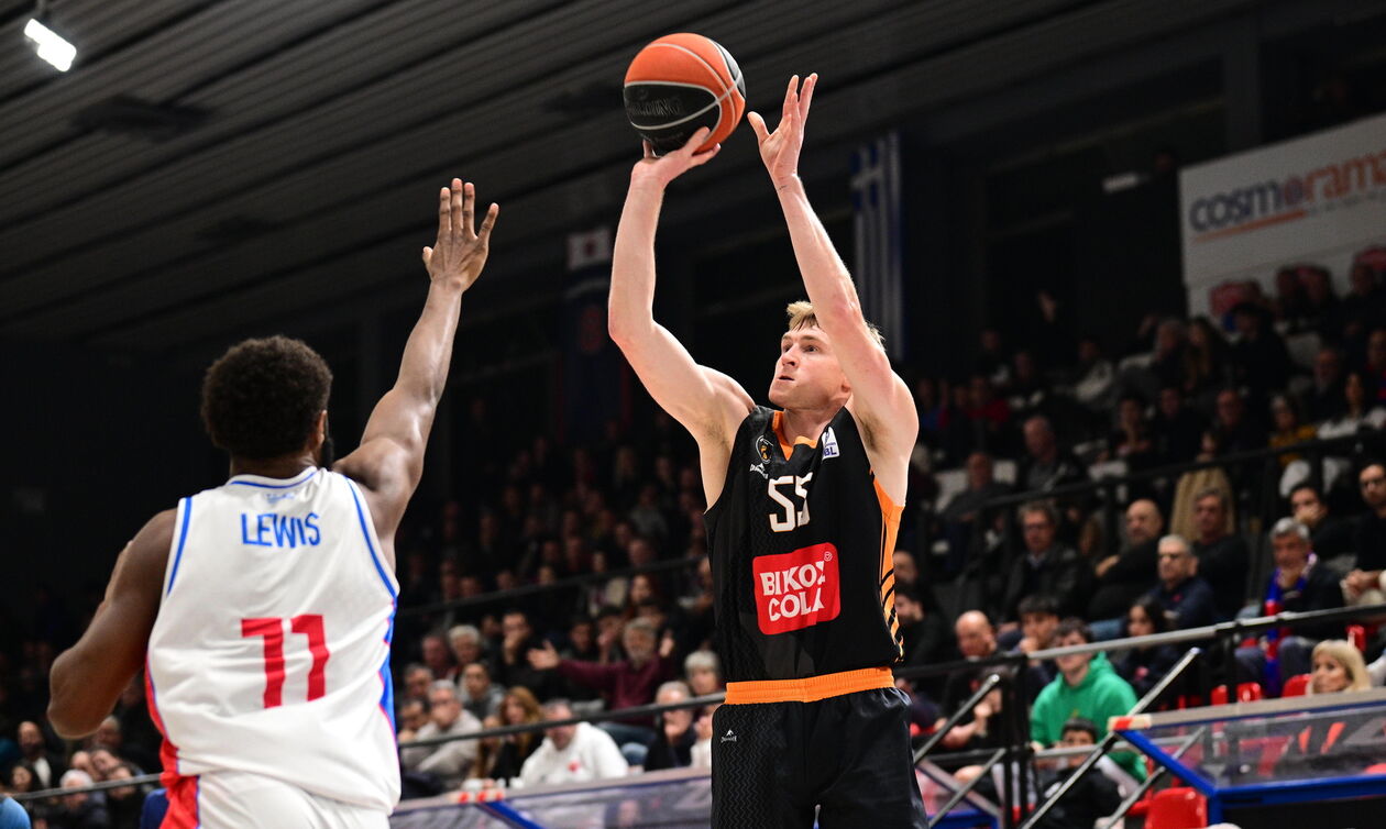 Προμηθέας: Τέλος ο Μακιούρα