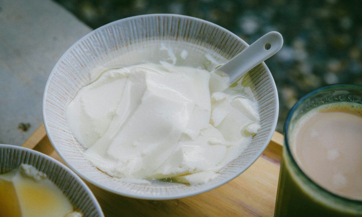 Στραγγιστό γιαούρτι: 5+1 οφέλη για την υγεία μας