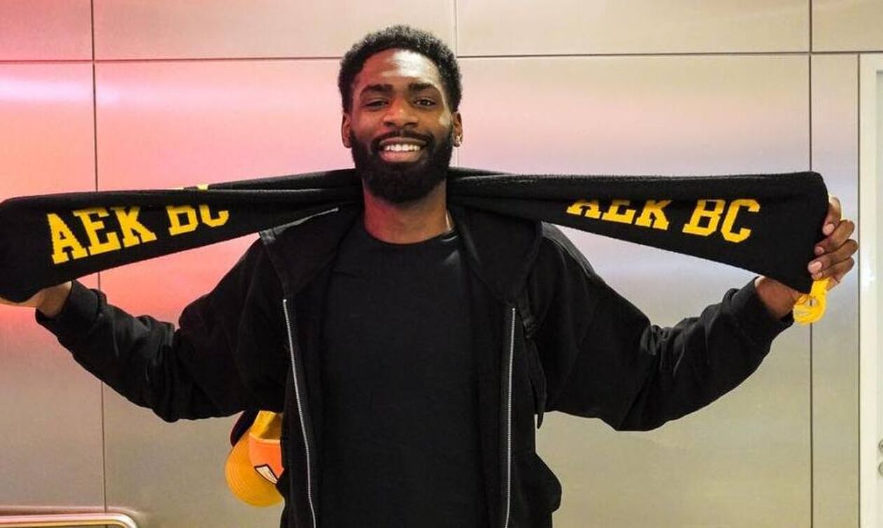 ΑΕΚ: Έφτασε στην Αθήνα ο Φίζελ