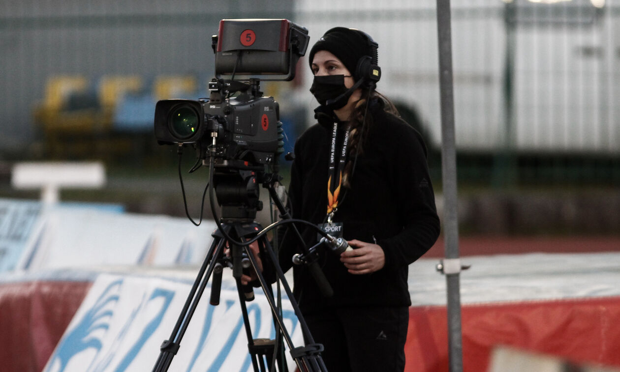 Τηλεόραση: Οι αθλητικές μεταδόσεις της Πέμπτης (15/1) με Εξατσίμπασι - Ολυμπιακός