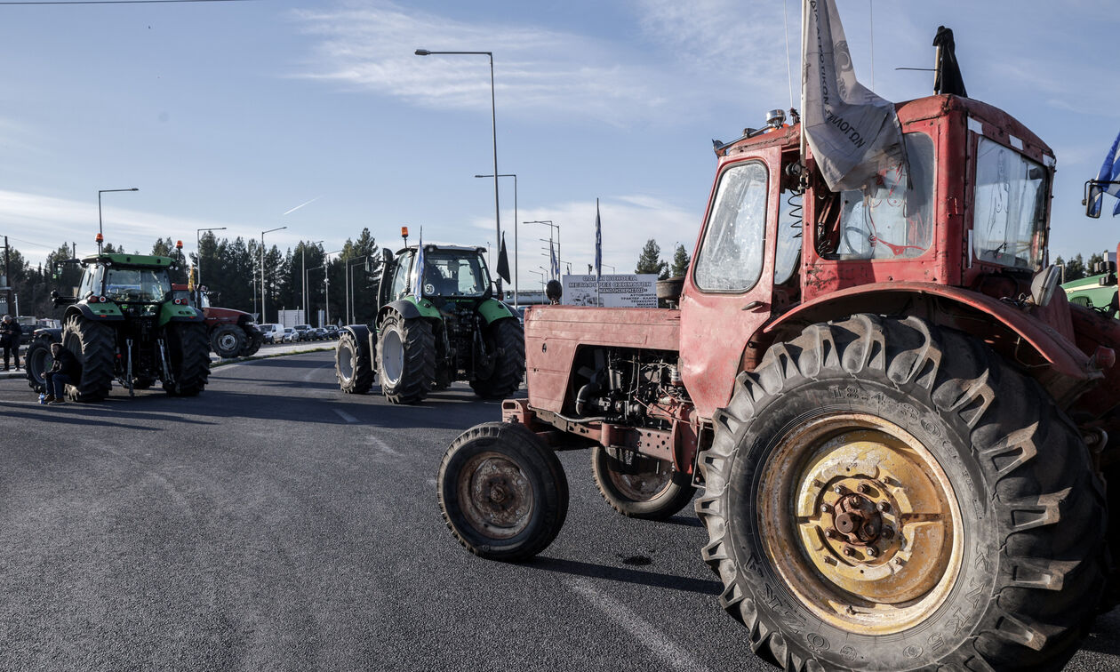 Αγρότες: Στο τραπέζι του διαλόγου με ανοιχτούς δρόμους