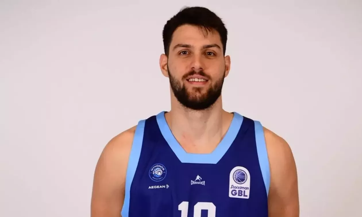 Μύκονος: Αποχώρησε ο Τσάμης