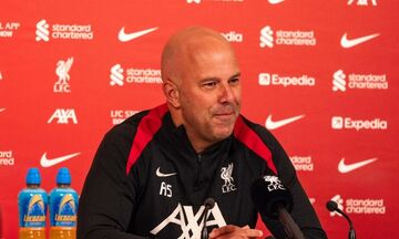 Σλοτ: «Και 15 επιθετικούς να είχα, θα χαιρόμουν που επέστρεφε ο Μο»