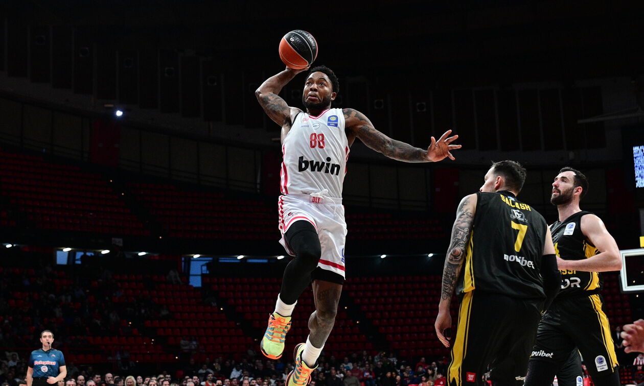 Ολυμπιακός: Δυναμίτης ο Τζόουνς! (vids)