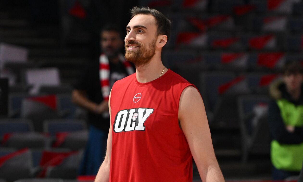 Μιλουτίνοφ: Μίλησε άπταιστα ελληνικά στα παιδιά των ακαδημιών του Ολυμπιακού (vid)