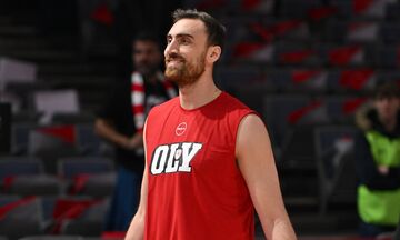 Μιλουτίνοφ: Μίλησε άπταιστα ελληνικά στα παιδιά των ακαδημιών του Ολυμπιακού (vid)