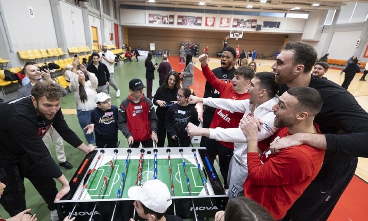 Ολυμπιακός και Nova με το βλέμμα στα παιδιά (pics)