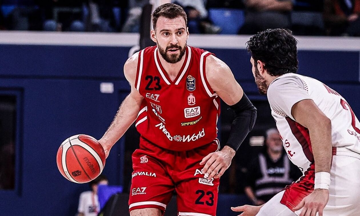 Σπουδαία ανατροπή της Βαρέζε του Καστρίτη επί της Αρμάνι