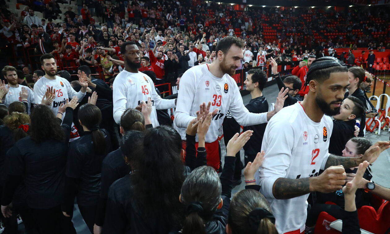 LIVE: Ολυμπιακός - Μπαρτσελόνα (21:15)