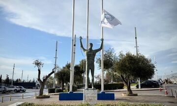 ΟΑΚΑ: Μεσίστια η σημαία για τους νεκρούς του ΠΑΟΚ