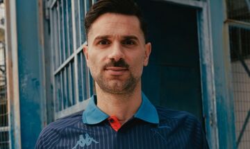 Καλλιθέα: Υπέγραψε ο Μιχάλης Μανιάς