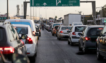 Αυξημένη κίνηση στην Περιφερειακή Υμηττού λόγω τροχαίου