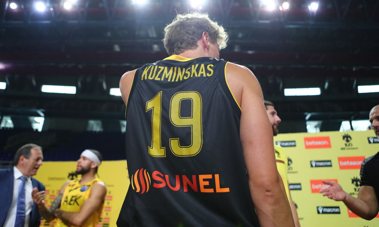 Ο Κουζμίνσκας ενδέχεται να αποχωρήσει από την ΑΕΚ, σύμφωνα με το BasketNews 