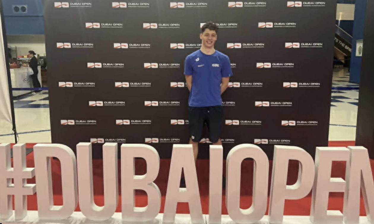 Πανελλήνιο ρεκόρ εφήβων και νέων ανδρών και όριο πρόκρισης Ευρωπαϊκούστα 200μ πρόσθιο από τον Ντούμα