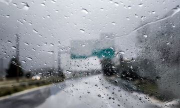 Καιρός: Άστατος με βροχές και καταιγίδες