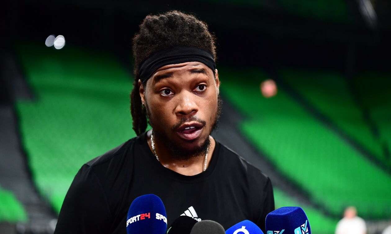 Χολμς: «Η Φενέρμπαχτσε είναι η νούμερα ένα ομάδα για κάποιο λόγο»