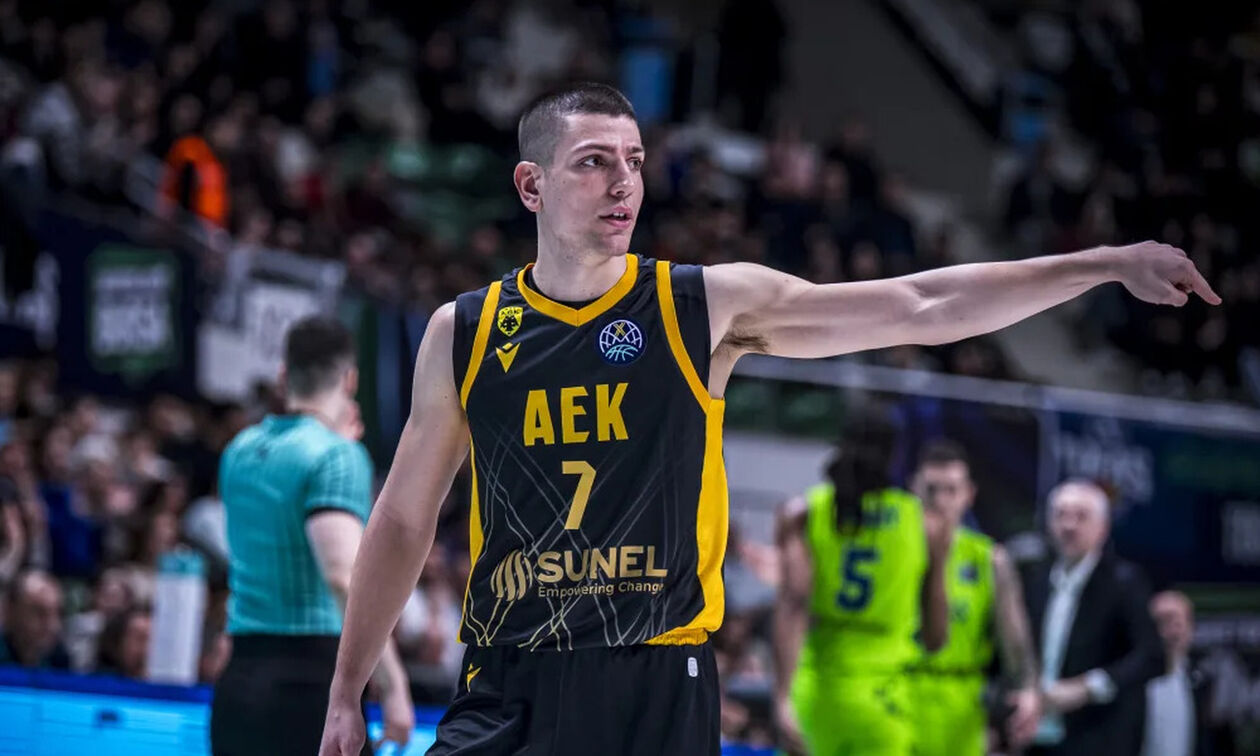 ΑΕΚ: Θλάση ο Φλιώνης 