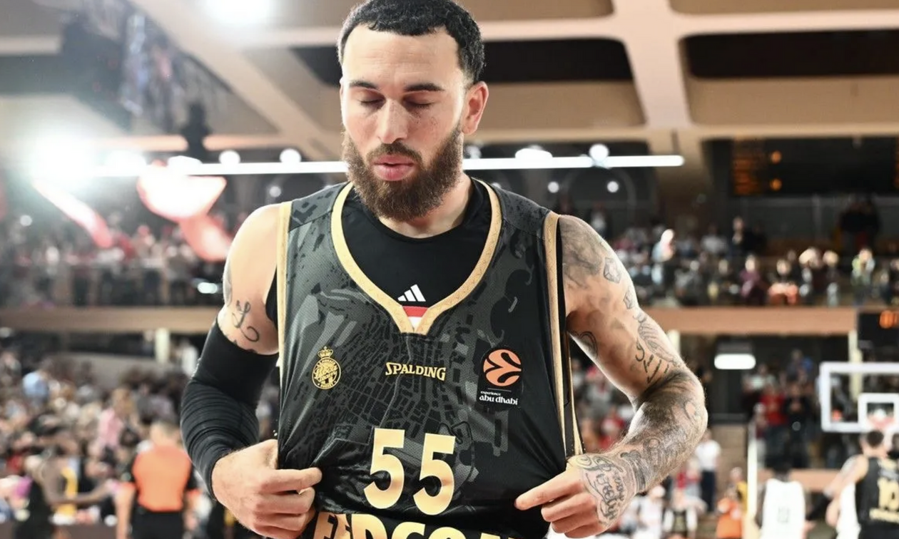 Διαδικτυακό ξέσπασμα Μάικ Τζέιμς με «γαλλικά» για τα οφειλόμενα της Μονακό & ατάκα: «Πάρτε τον DPG!»