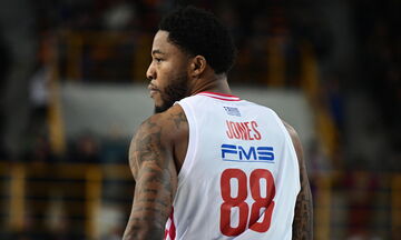 Ολυμπιακός: Στα αποδυτήρια με ενοχλήσεις ο Τζόουνς, η εκτίμηση