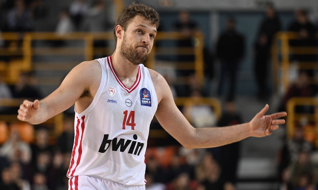 Βεζένκοφ για Χέιζ-Ντέιβις: «Καλώς ήλθε»!