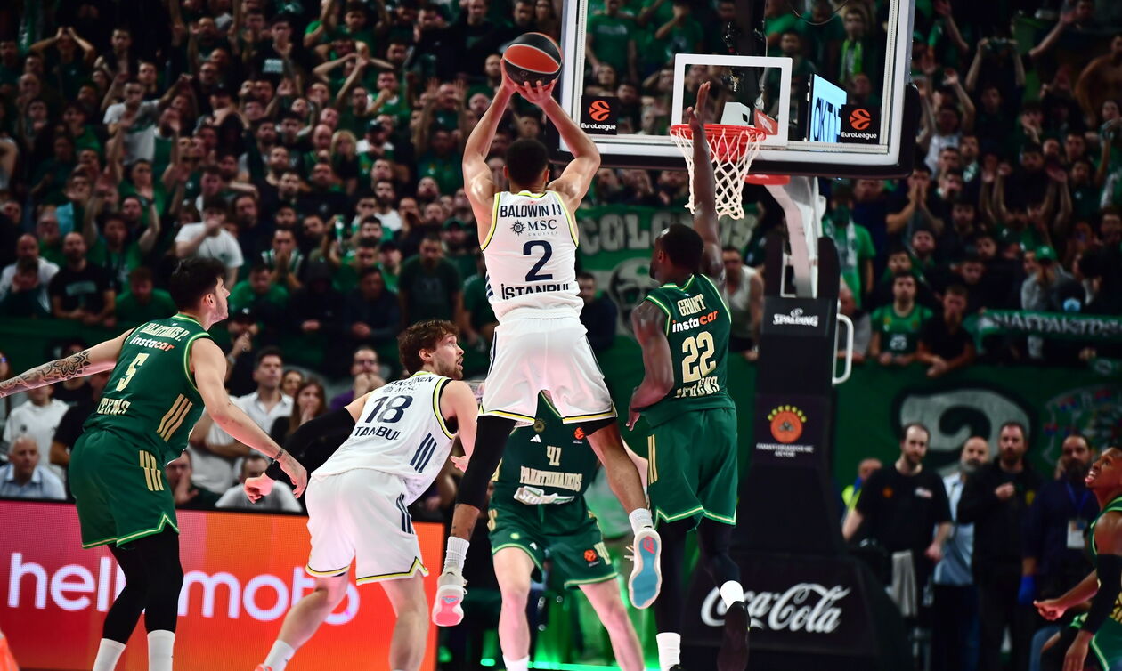 Φενέρμπαχτσε: Κυκλοφόρησε μπλουζάκια με το νικητήριο καλάθι του Μπάλντγουιν κόντρα στον Παναθηναϊκό 