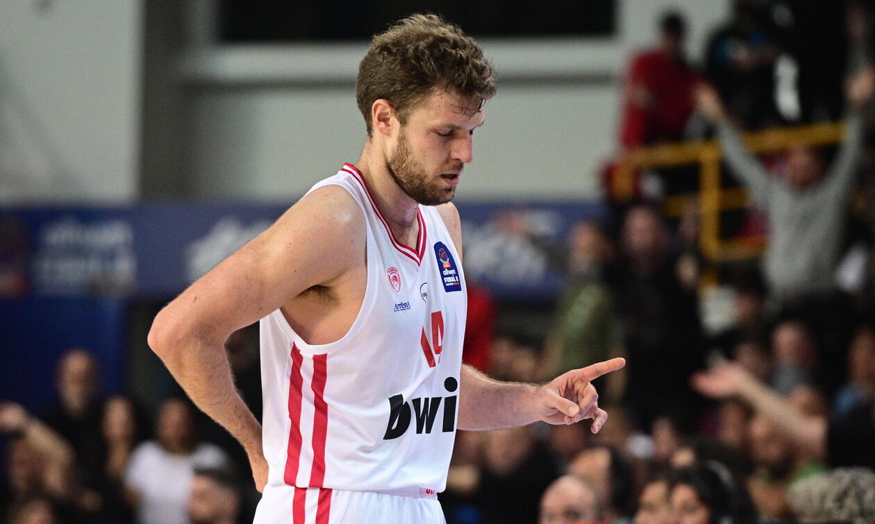 Ολυμπιακός: Πρόβλημα και με Βεζένκοφ