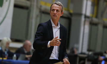 Ψάρρας: «Όπως είχε πει και η Αρβελέρ: "Τα πόδια στη γη, το βλέμμα στον ουρανό"» 