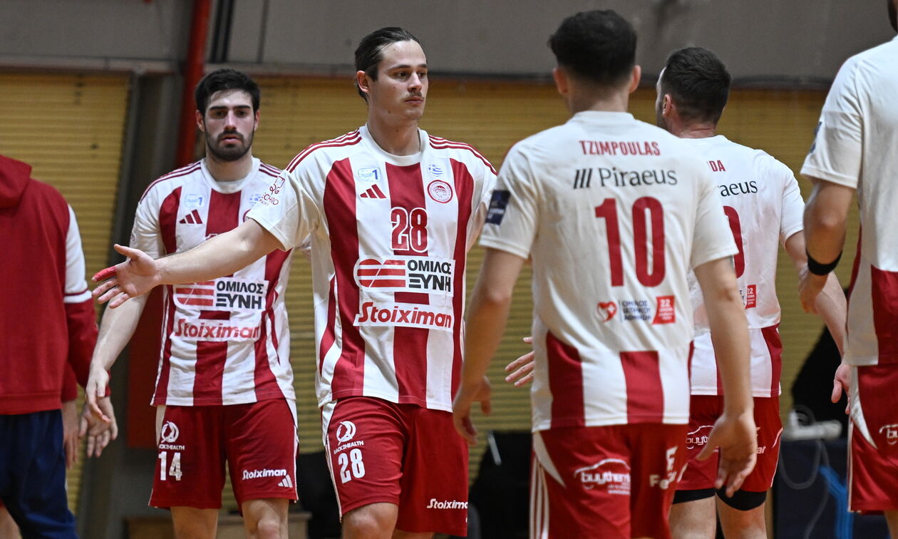 Στα δύσκολα ο Ολυμπιακός στους «8» του EHF European Cup