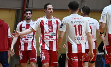 Στα δύσκολα ο Ολυμπιακός στους «8» του EHF European Cup