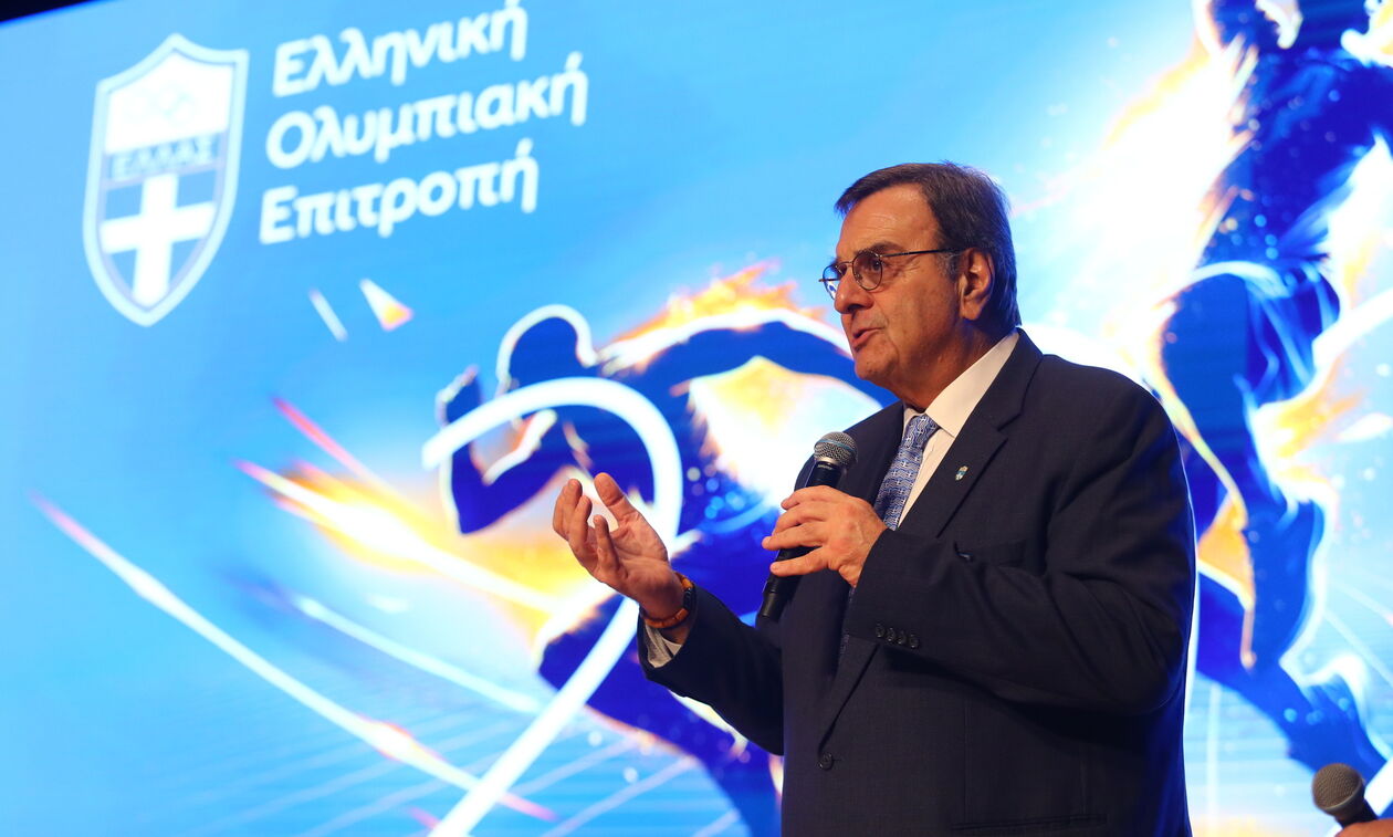 Κούβελος στην εκδήλωση Βραβεύσεων της ΕΟΕ: Θα ανοίξει το Ολυμπιακό Κολυμβητήριο του Ζαππείου