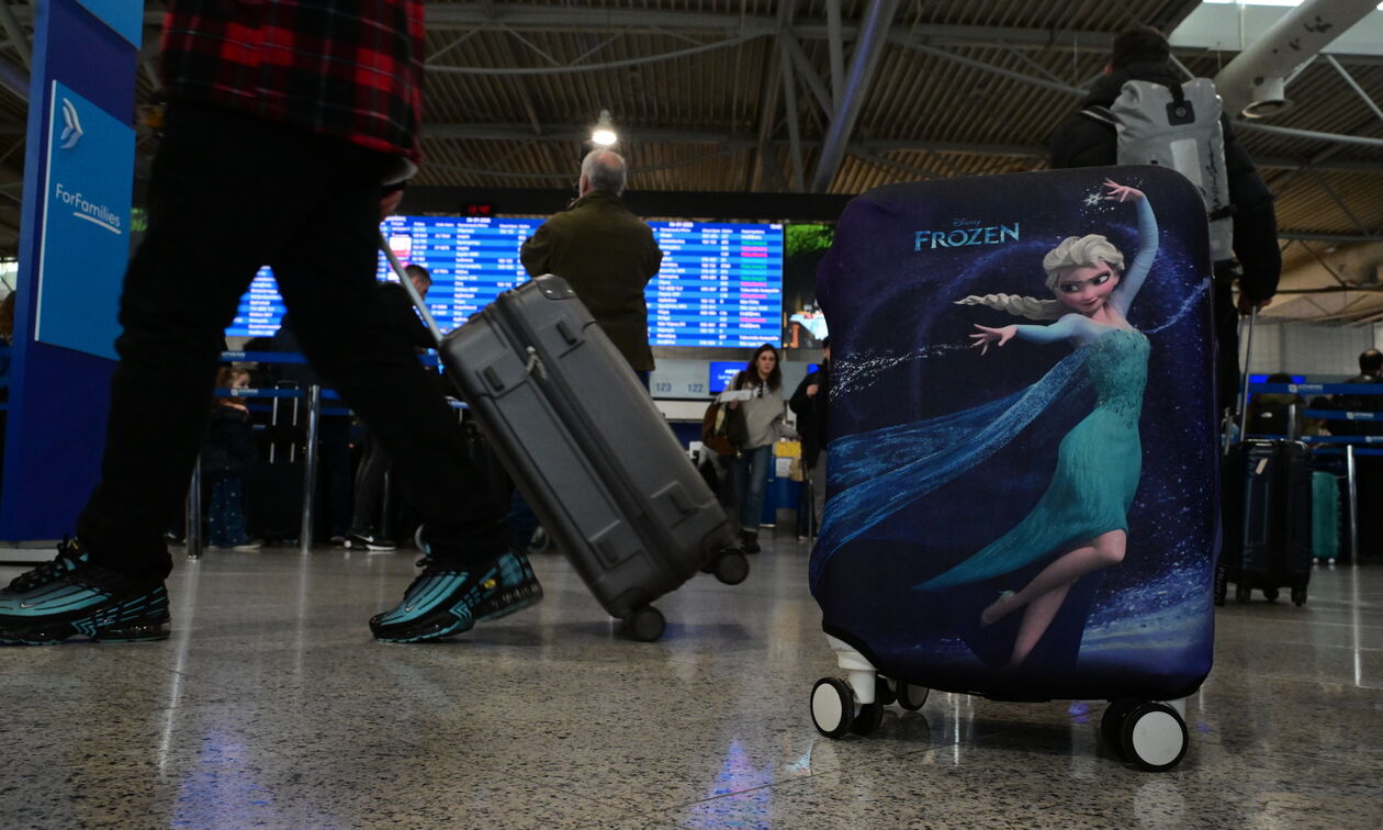 Ελ. Βενιζέλος: Συνεχείς ακυρώσεις λόγω της κλιμάκωσης στη Μέση Ανατολή