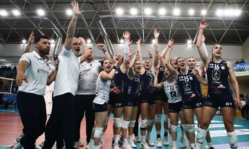 AO Θήρας-ΠΑΟΚ 3-0: Στον τελικό του final four του Κυπέλλου οι Σαντορινιές με εμφάνιση ...ηφαίστειο!